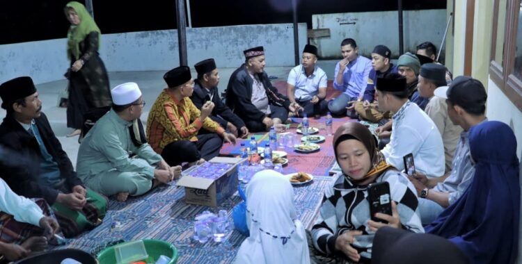Buka Puasa Bersama Di Masjid Muhajjirin Nagori Cingkes, Bupati Simalungun: “Guru Mengaji Adalah Salah Satu Dari Program Kami