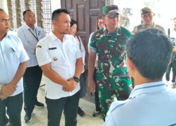 Tinjau Gedung Wisma Karya Serbelawan, Wabup Simalungun Intruksikan Camat Dolok Batu Nanggar Lakukan Pembersihan dan Pembenahan