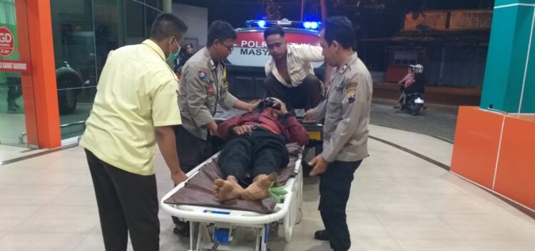 Kecelakaan Tunggal di Pengadegan, Polisi Evakuasi Korban ke Rumah Sakit