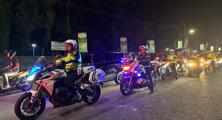 Kapolres Purbalingga Pimpin Patroli Sepeda Motor, Pantau Jalur Mudik dan Pusat Keramaian