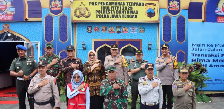 Kapolda Jateng, Pantau Arus Mudik di Posko Alun-alun Purwokerto