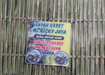 Warga Lesung Bakti Jaya keluhkan limbah Karet Yang Menaburkan Aroma Busuk