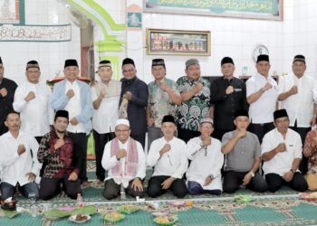 Buka Puasa Bersama Masyarakat, Bupati Simalungun Ajak Berjamaah Membangun Daerah
