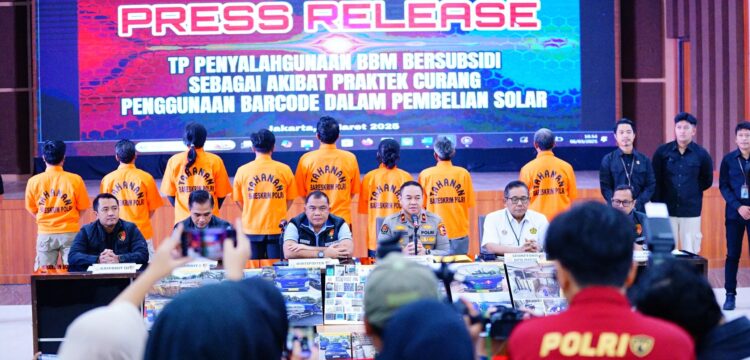 Bareskrim Polri Ungkap Kasus Penyalahgunaan BBM Bersubsidi di Jawa Timur dan Jawa Barat, Sita 16.400 Liter Solar Ilegal
