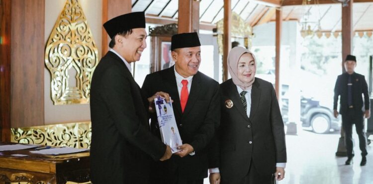 Serah Terima Jabatan Bupati dan Wakil Bupati Banyumas