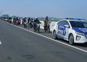 Banjir Besar di Bekasi, Polri Kawal dan Ijinkan Pengendara Motor Melintas di Jalan Tol Mendapat Apresiasi dari Masyarakat Luas