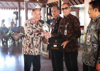 Jelang Purnatugas, 216 ASN Banyumas Terima SK Pensiun