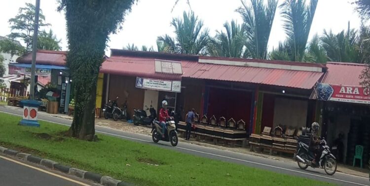 Oknum Guru SD di Padang Pariaman Diduga Bangun Ruko Diatas Tanah Milik Fasilitas Umum Atau Negara ?