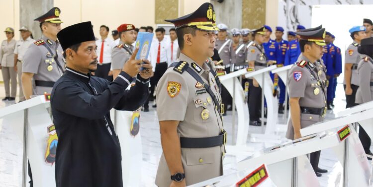 Pesan Kapolda Jateng Saat Pimpin Sertijab; Kendalikan Anggota dan Penuhi Harapan Masyarakat