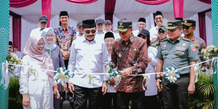 Ketua Baznas RI Resmikan ZCorner Baznas Alun-alun Banyumas