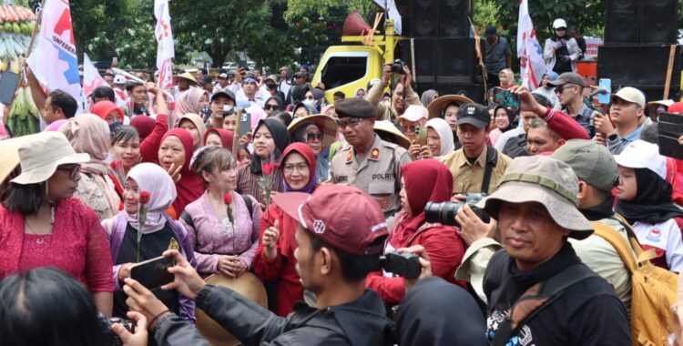 Polda Jateng Apresiasi Aksi Damai “Buruh Ngruwat Negoro” oleh KSPN di May Day 2025
