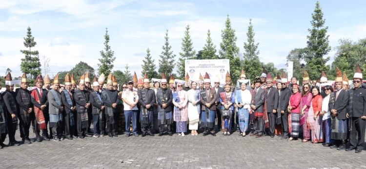 Pemkab Simalungun Gelar Upacara Peringatan Hardiknas Tahun 2025