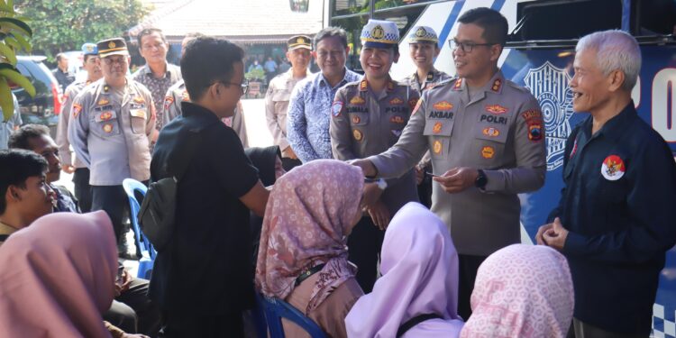 May Day, Polres Purbalingga Beri Layanan Perpanjangan SIM Gratis untuk Pekerja