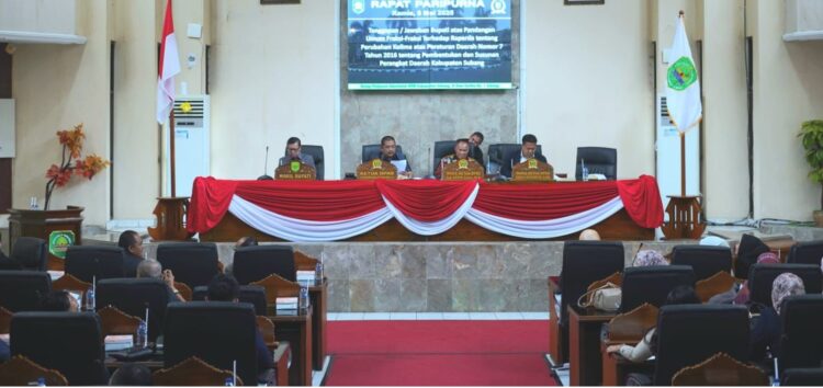 Wakil Bupati Subang Sampaikan Tanggapan Eksekutif Dalam Rapat Paripurna