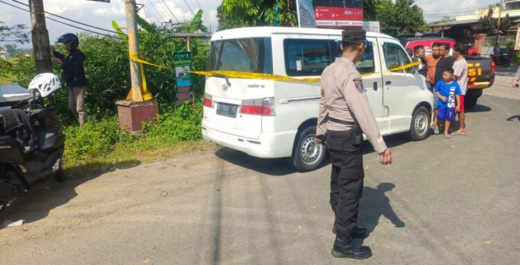 Seorang Pria Ditemukan Meninggal Dalam Mobil di Dekat SPBU Kalimanah Purbalingga