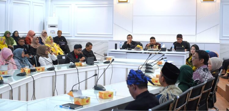 Bupati Dan Wabup Subang Menghadiri Undangan Dari Kementrian Pemberdayaan Perempuan Dan Perlindungan Anak