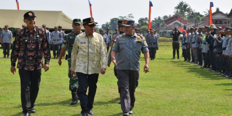 Bupati Sadewo: Satlinmas Mata dan Telinga Pemerintah di Masyarakat