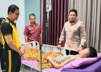 Kapolda Jateng Jenguk Brigadir Eka, Anggota Polda yang Disandera Kelompok Anarko Saat Aksi Demo