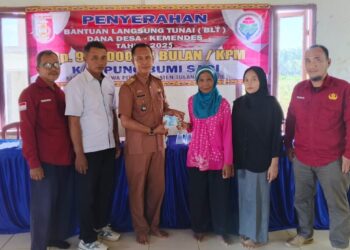 Kampung Bumi Sari Bagikan BLT Untuk 5 KPM Dari DD 2025