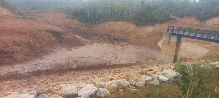 Mega Proyek 20 M lebih, Pembangunan Embung Batang Binguang Sia – sia Tidak Berfungsi, Eembung Bocor, Masyarakat Desa APH Untuk Mengusutnya