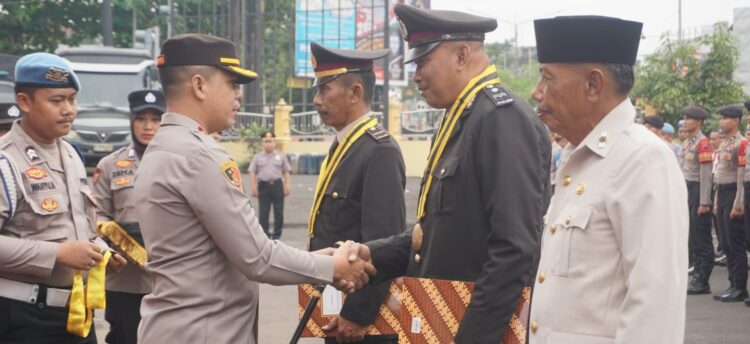 Kapolres Purbalingga Pimpin Upacara Sertijab, Kenaikan Pangkat, Purnabakti dan Pemberian Penghargaan