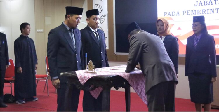 Lantik 38 Pejabat, Bupati Banyumas Minta Mereka Menjadi Tim Perubahan