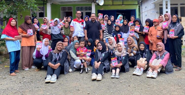 Mahasiswa UNU Purwokerto Sosialisasikan Gaya Hidup Sehat Bagi Warga Grumbul Kronjot