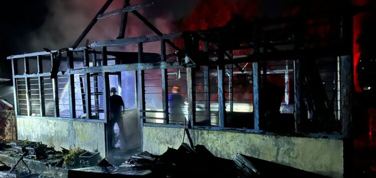 Kantor Jorong Kasiak Nagari Koto Sani Dilalap Api, Kerugian Capai Rp150 Juta