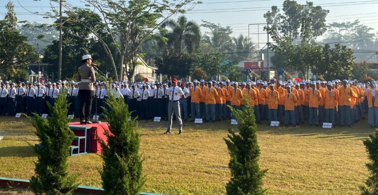 Jadi Pembina Upacara, Kasat Lantas Polres Purbalingga Ajak Siswa Tertib Berlalu Lintas