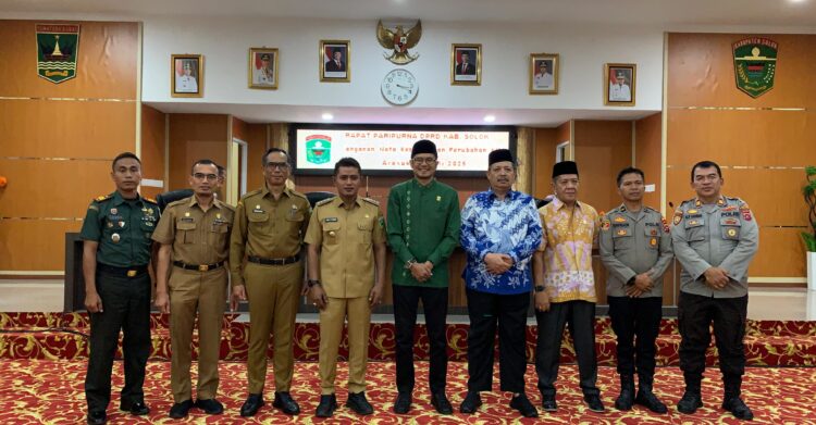 Bupati Solok Sampaikan Komitmen Optimalisasi Anggaran dan Penyelamatan Danau Diatas dalam Rapat Paripurna DPRD Kabupaten Solok