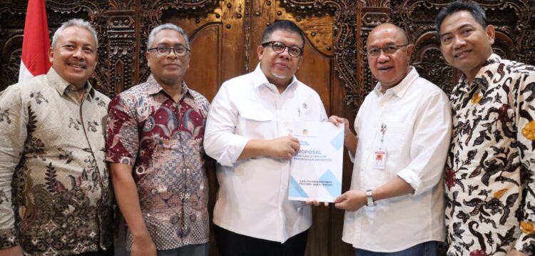 Bupati Banyumas Terima Kunjungan Wamen PKP, Bahas Bantuan RTLH