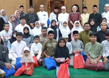 Masjid Jami’ Almuqorrobiin Santuni Anak Yatim-Piatu Seribu Berkah, Kampung Tanah Koja Klender