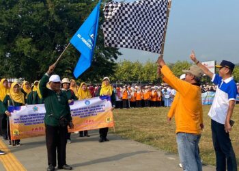 Ribuan Pensiunan Ikuti Senam dan Jalan Sehat HUT PWRI dan IPPK