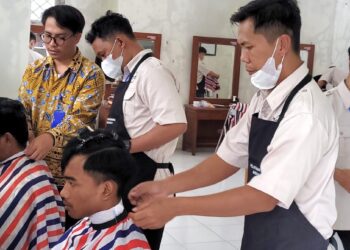20 Peserta Pelatihan Barbershop di Banyumas Ikuti Uji Kompetensi