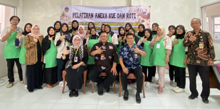 Ciptakan Peluang Usaha, 20 Orang Dibekali Pelatihan Pembuatan Kue dan Roti