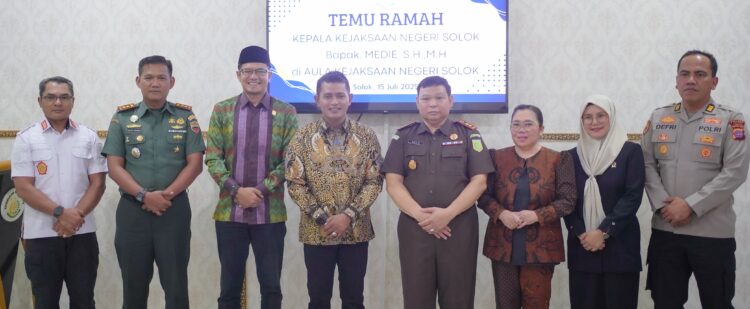 Temu Ramah Bupati Solok dengan Kepala Kejaksaan Negeri Solok yang Baru