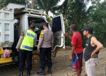 Sopir Meninggal Dalam Kabin Truk, Polsek Rembang Lakukan Pemeriksaan