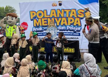Polantas Purbalingga Menyapa Anak-anak dengan Wayang dan Badut