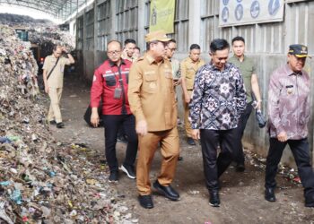 Bupati Sadewo Terima Kunjungan Bupati Belitung Timur di TPA BLE