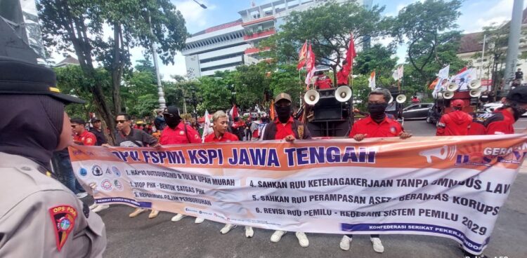 Apresiasi Polda Jateng atas Aksi Buruh di Gubernuran yang Berlangsung Tertib