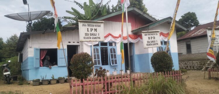 Dana Desa Diduga Dikorupsi, Kades Banuaji II di Konfirmasi Selalu Mengelak, Penegak Hukum Harus Usut