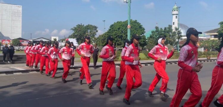 Calon Paskibraka Kabupaten Banyumas Jalani Latihan Perdana di Alun-Alun Purwokerto