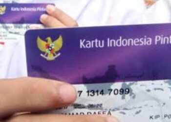 Geger, Siswa Penerima PIP Aspirasi Dari Anggota DPR RI Komisi X Sabam Sinaga Dipungli di Kecamatan Adian Koting