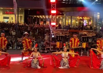 Festival Kenthongan Banyumas Sedot Puluhan Ribu Penonton, Bupati Sadewo : Kenthongan Wujud Keguyuban dan Semangat Gotong Royong