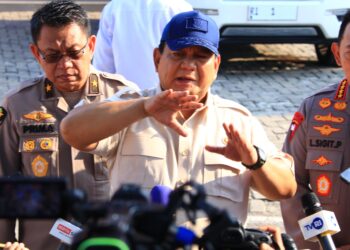 Prabowo: Polisi Terluka Saat Ricuh Akan Dapat Kenaikan Pangkat Luar Biasa