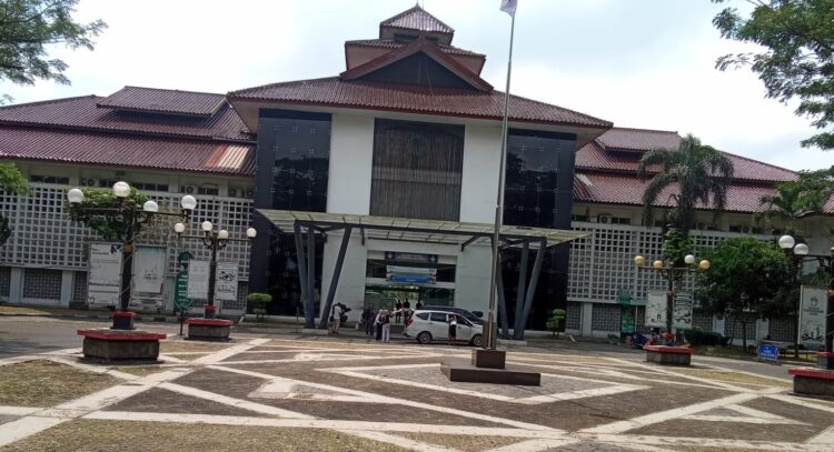 Sepinya Terminal Bus Bulu Pitu, Hidup Enggan, Mati Tak Mau, Oleh : Widoyo Satmoko (Wartawan Koran SINAR PAGI)