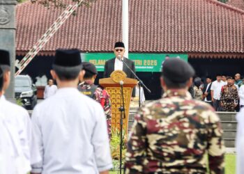 Bupati Banyumas Pimpin Apel Hari Santri