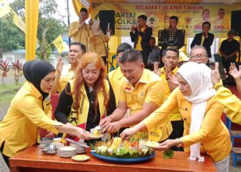 Dirgahayu Partai Golkar Ke – 61 Lakukan Berziarah ke Makam Pahlawan Nagur Kota Pematangsiantar,   Dengan Semboyan “Golkar Solid Indonesia Maju”