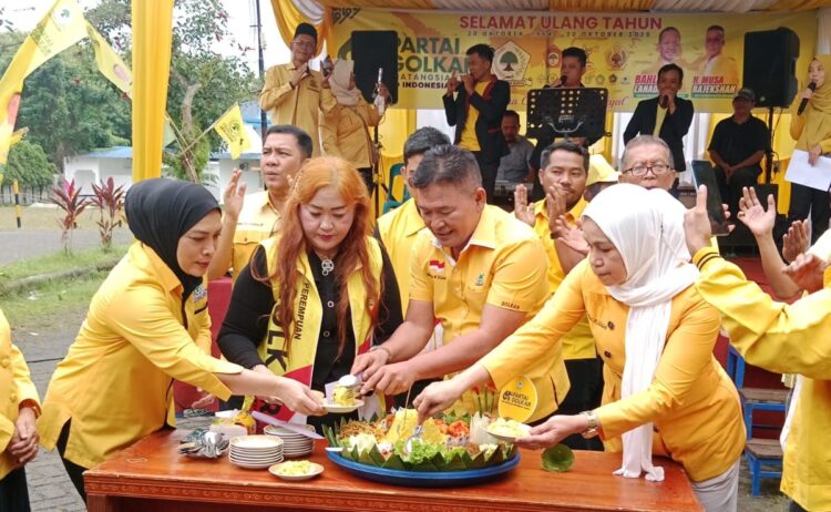Dirgahayu Partai Golkar Ke – 61 Lakukan Berziarah ke Makam Pahlawan Nagur Kota Pematangsiantar, Dengan Semboyan “Golkar Solid Indonesia Maju”