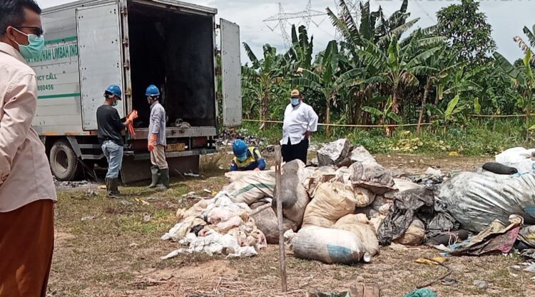DLH Kota Serang Angkut Limbah B3 Medis RS Tonggak Husada, Warga Perumahan Graha Walantaka Sambut Baik